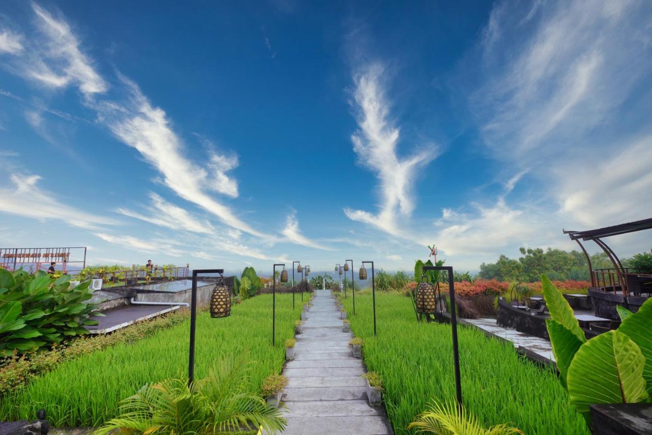 Abhayagiri - Sumberwatu Heritage Resort Randugunting Exterior photo