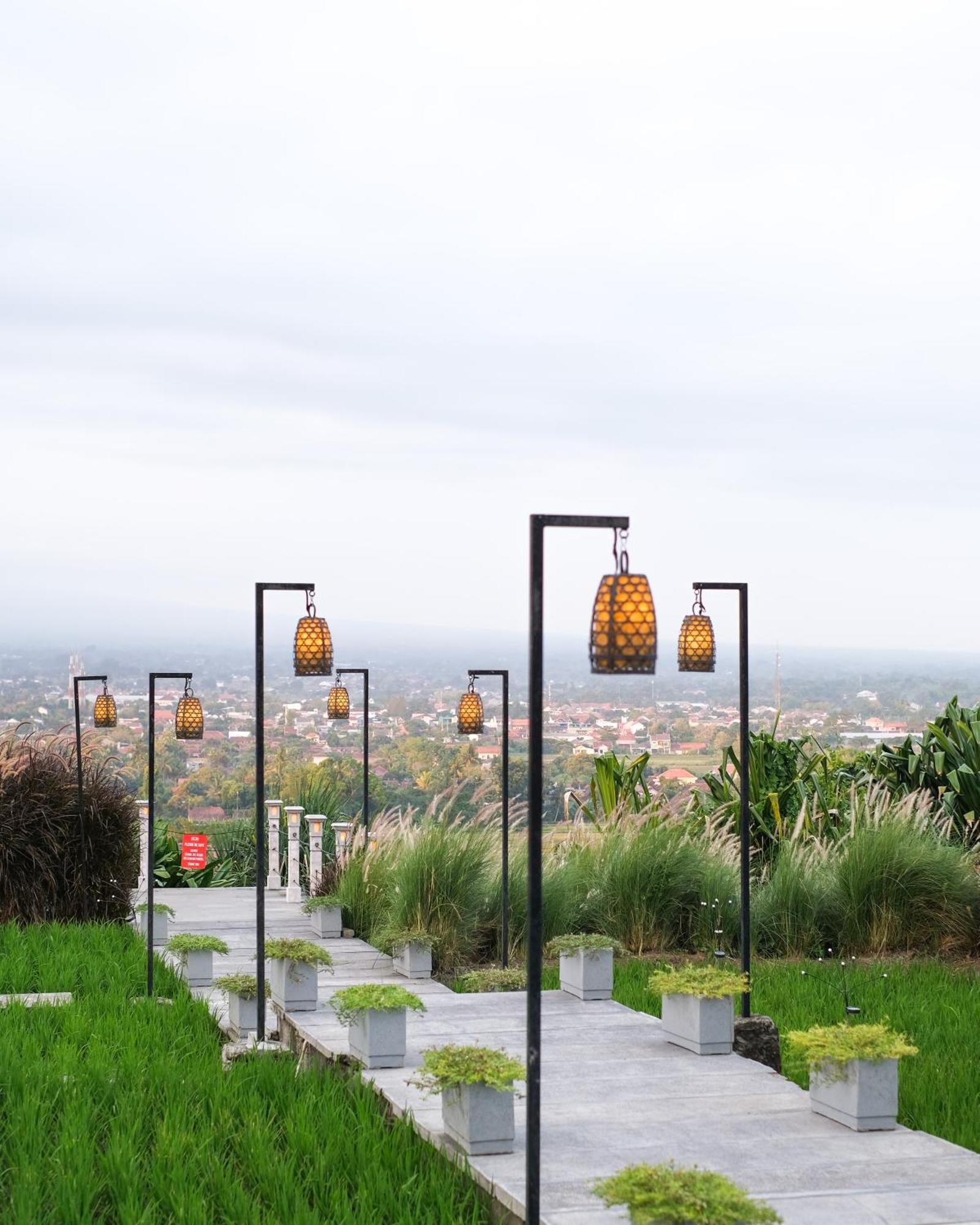 Abhayagiri - Sumberwatu Heritage Resort Randugunting Exterior photo