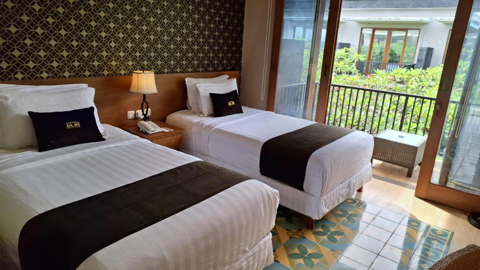 Abhayagiri - Sumberwatu Heritage Resort Randugunting Exterior photo