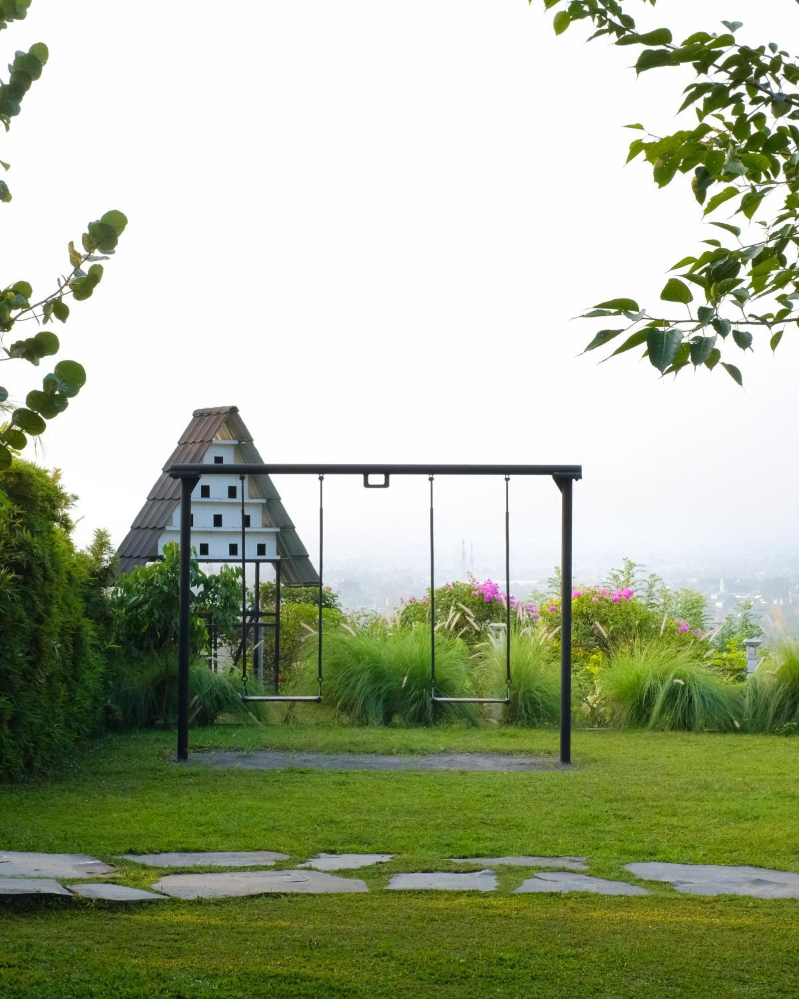Abhayagiri - Sumberwatu Heritage Resort Randugunting Exterior photo