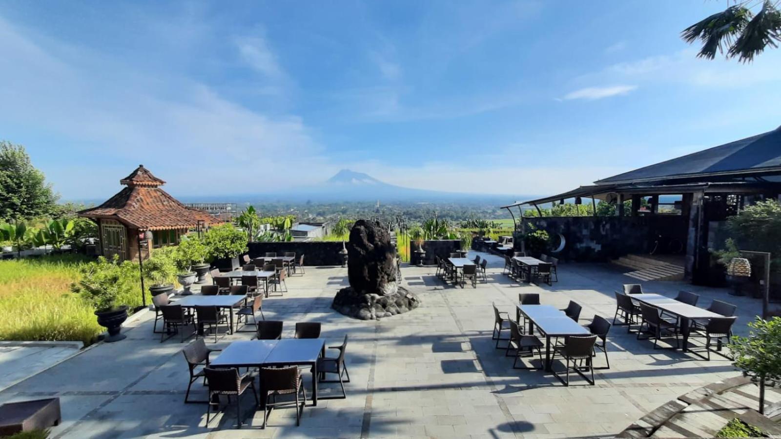 Abhayagiri - Sumberwatu Heritage Resort Randugunting Exterior photo