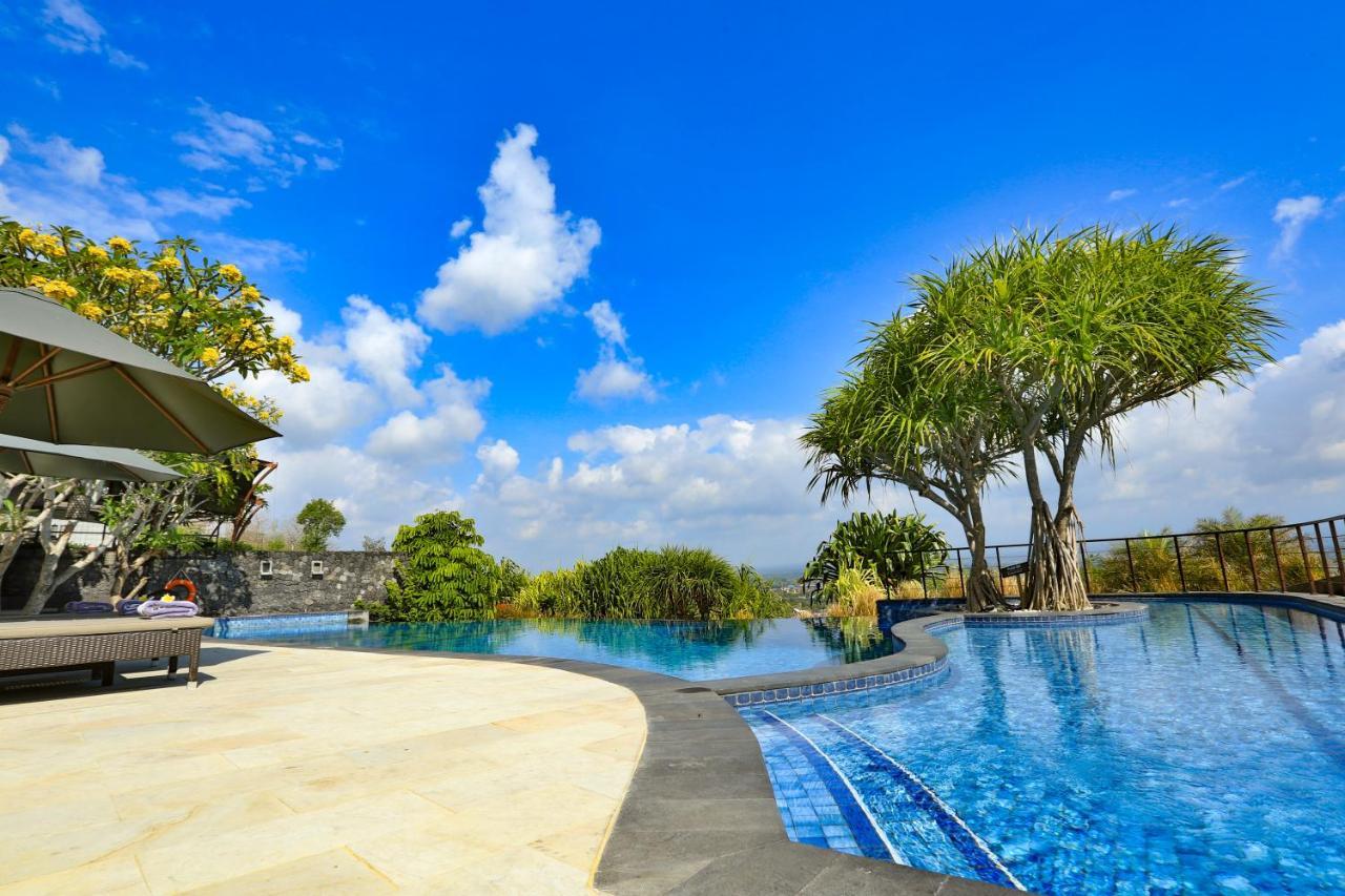Abhayagiri - Sumberwatu Heritage Resort Randugunting Exterior photo